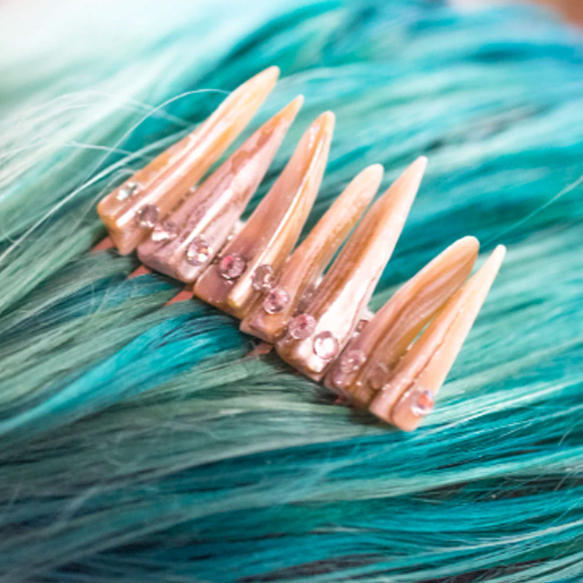 Small Polished Stoned Pirate Pearl Accent Metal Comb